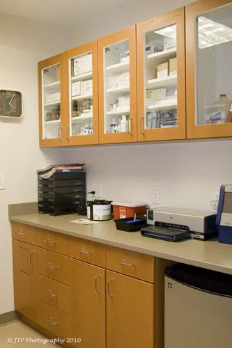 LAURIE HESS DVM - EXOTIC PET VET Picture 6