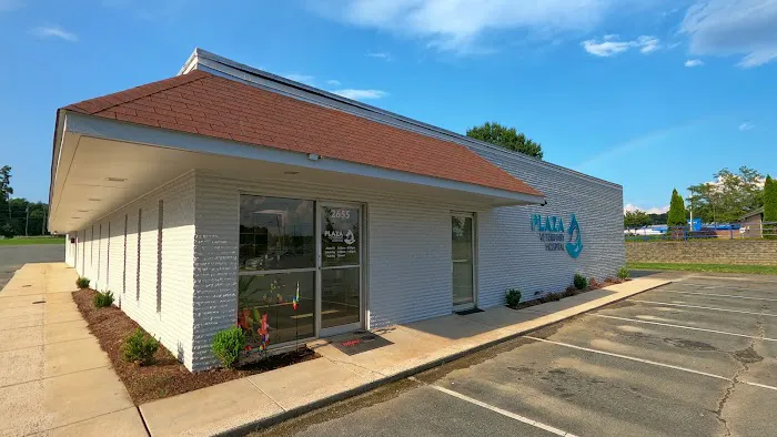 Plaza Veterinary Hospital Picture 2