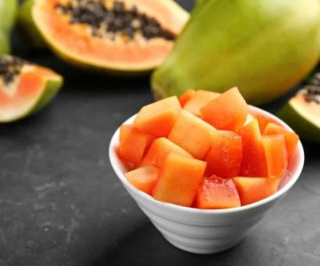 Can Dogs Eat Papaya? Benefits, Risks & Seed Safety Guide